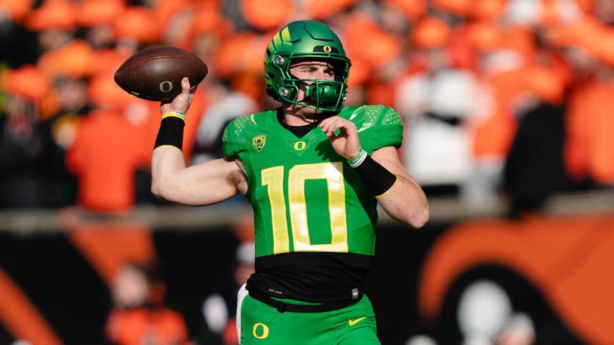 College football scores, schedule, NCAA top 25 rankings, games today: Oregon, TCU, Penn State in action