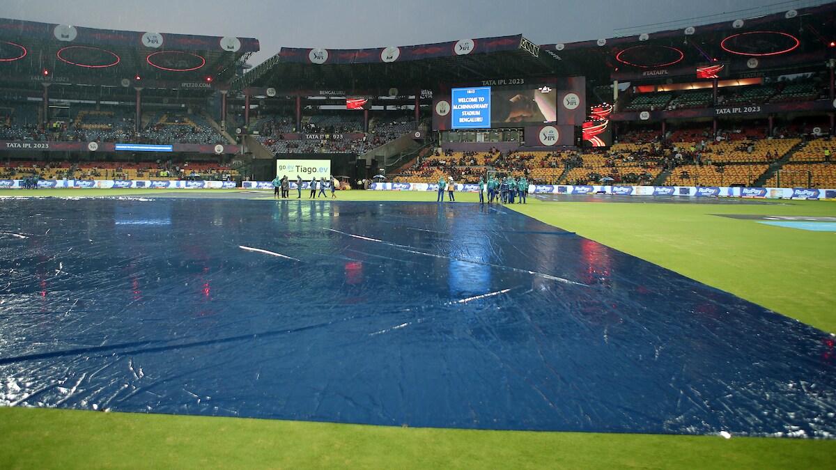 IPL 2023, RCB vs GT Live Score: Rain Stops In Bengaluru, Big Cover Removed Ahead Of RCB vs GT Game